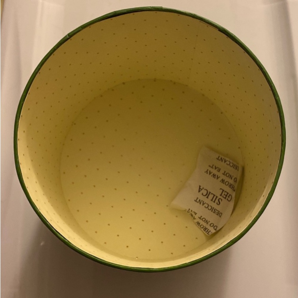 Kate Spade Round Box Only - Picture 2 of 3